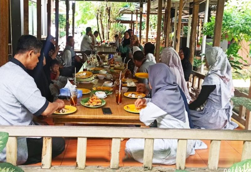 Foto : Bambu Oju Seafood & Resto ( Gmap / Agus “Asob” Sobirin )